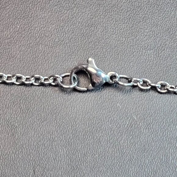 Engraved Memorial Urn Teardrop Necklace‎ (NWOT) - Picture 4 of 5